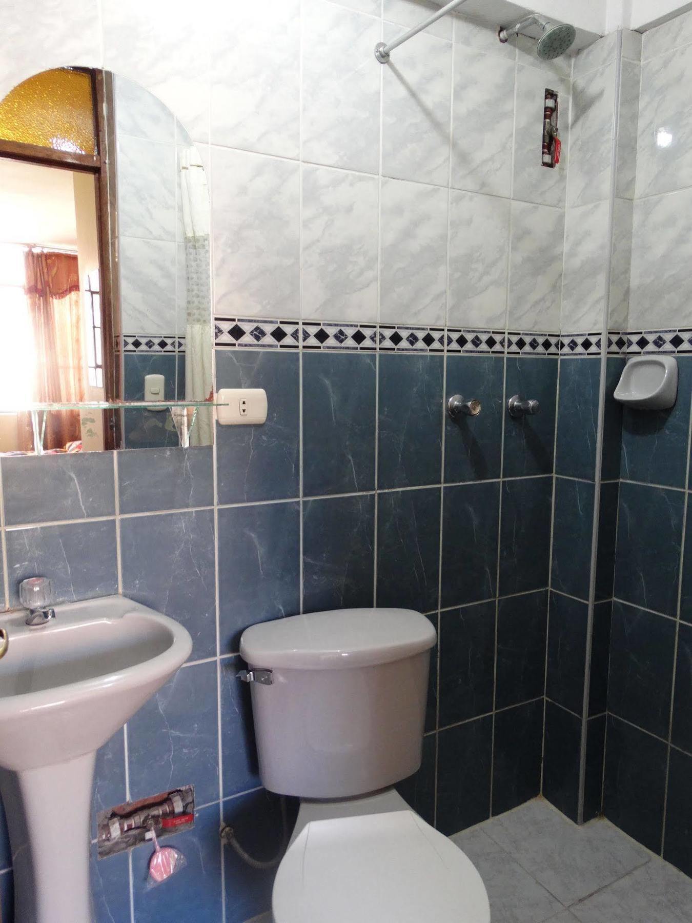 Presidente Inn Пуно Екстериор снимка