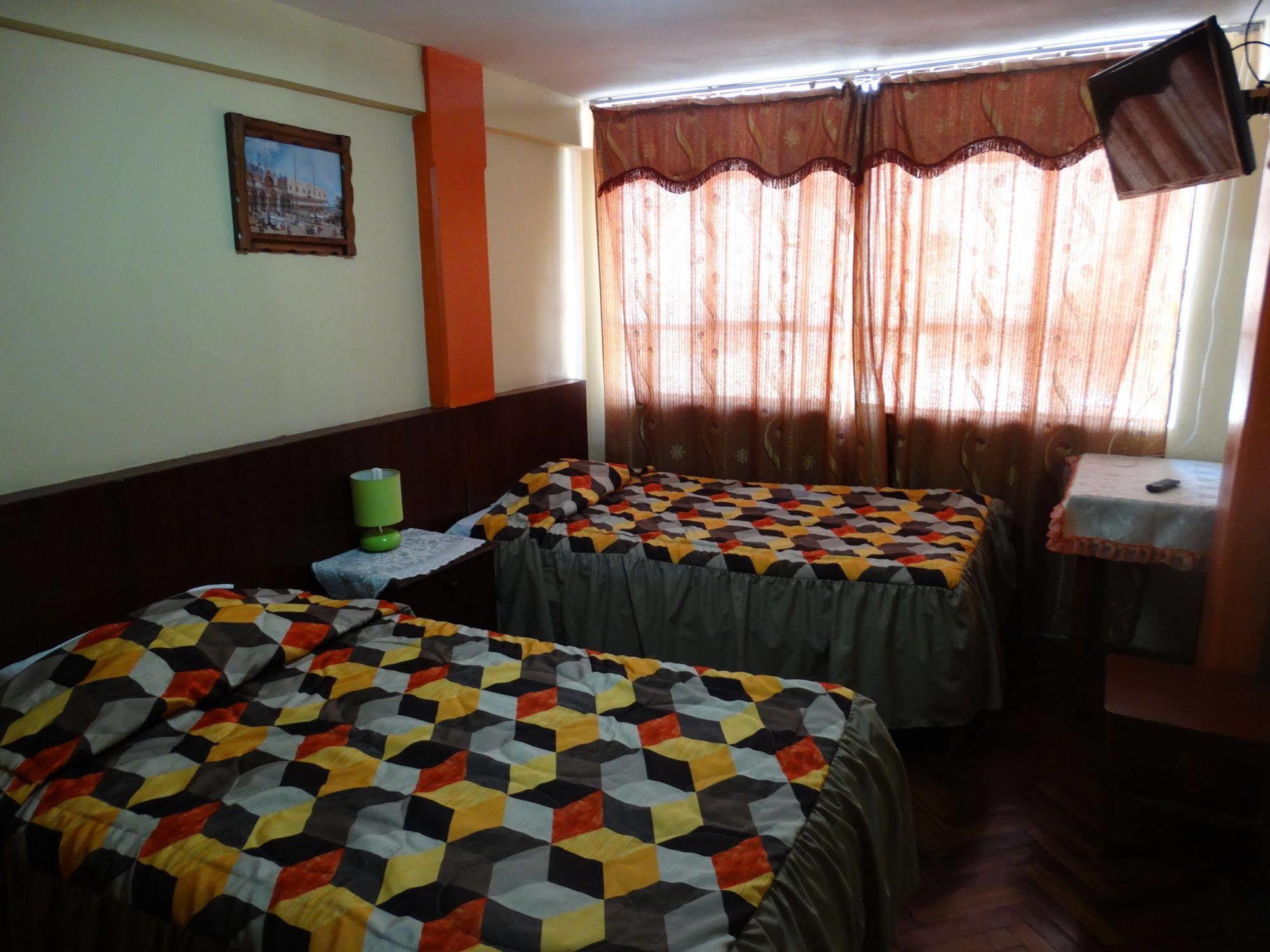 Presidente Inn Пуно Екстериор снимка